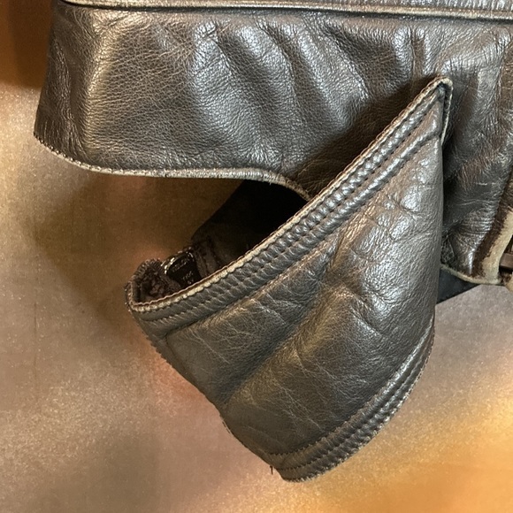 Vintage First Gear Hein Gericke Leather motorcycle jacket with forearm armor - Picture 4 of 16